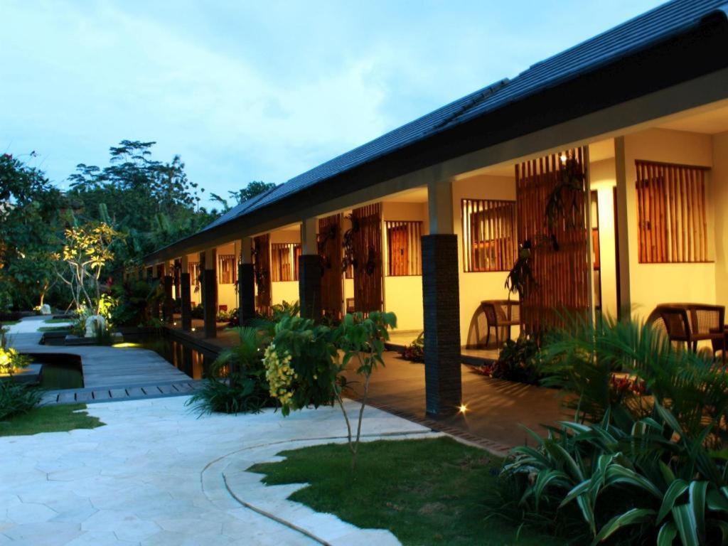 Rumah Kito Resort Hotel Jambi By Waringin Hospitality Exteriör bild