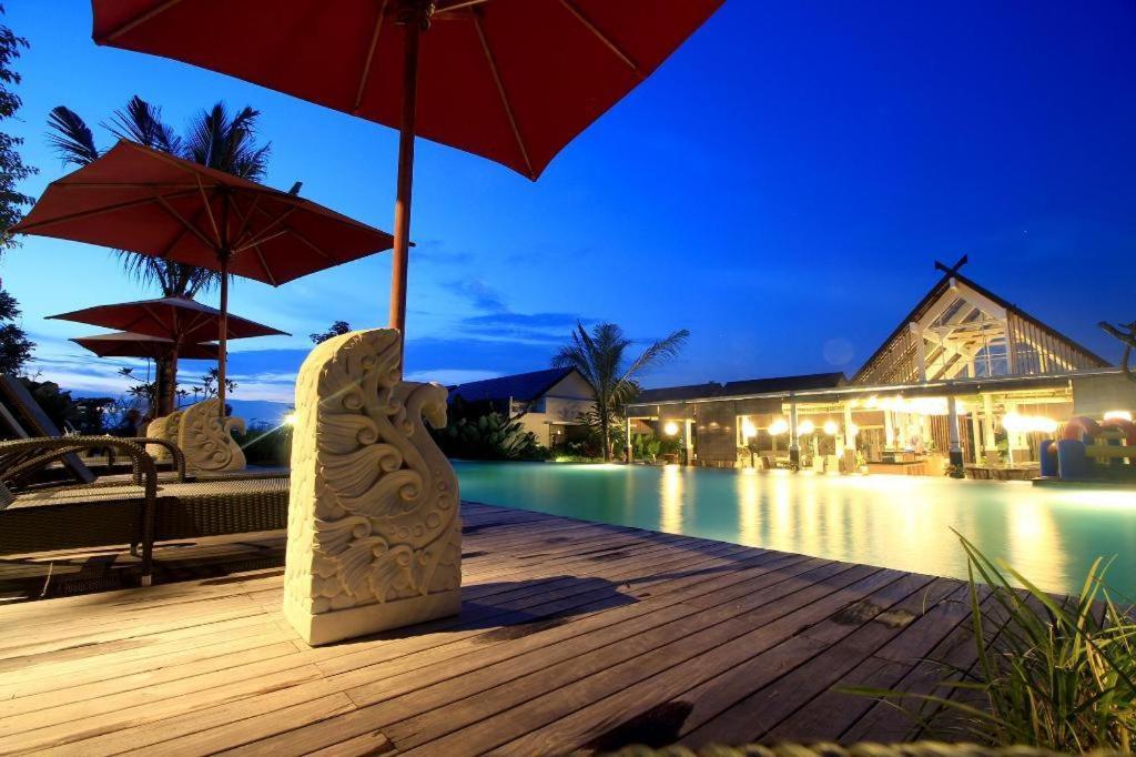 Rumah Kito Resort Hotel Jambi By Waringin Hospitality Exteriör bild