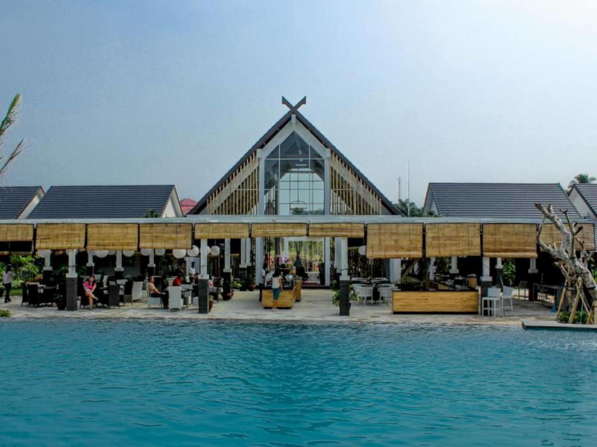 Rumah Kito Resort Hotel Jambi By Waringin Hospitality Exteriör bild