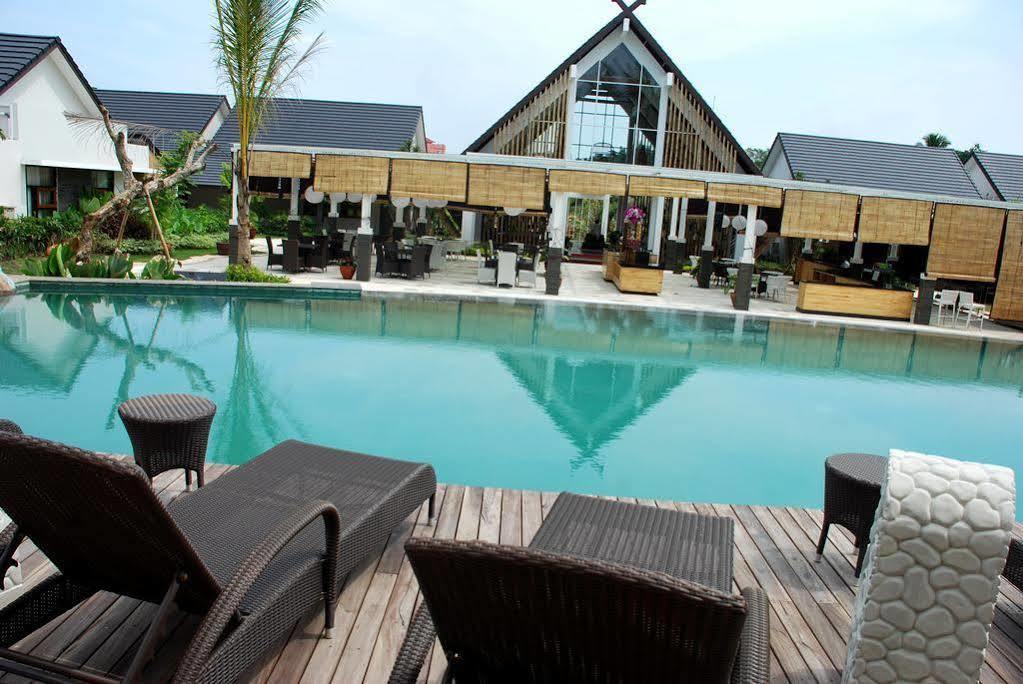 Rumah Kito Resort Hotel Jambi By Waringin Hospitality Exteriör bild