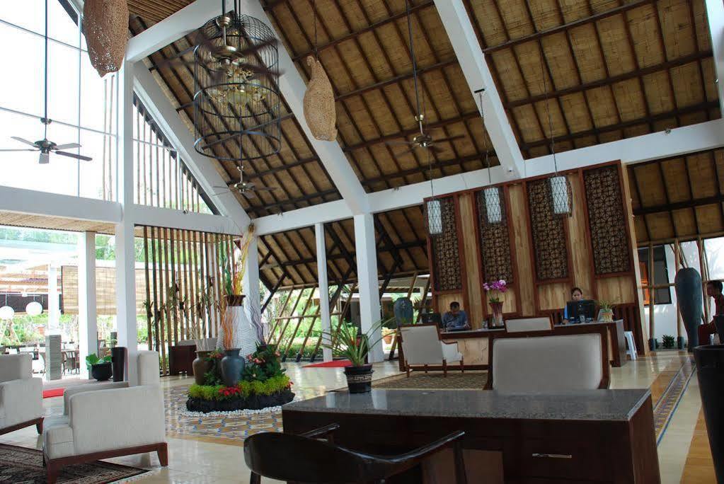 Rumah Kito Resort Hotel Jambi By Waringin Hospitality Exteriör bild