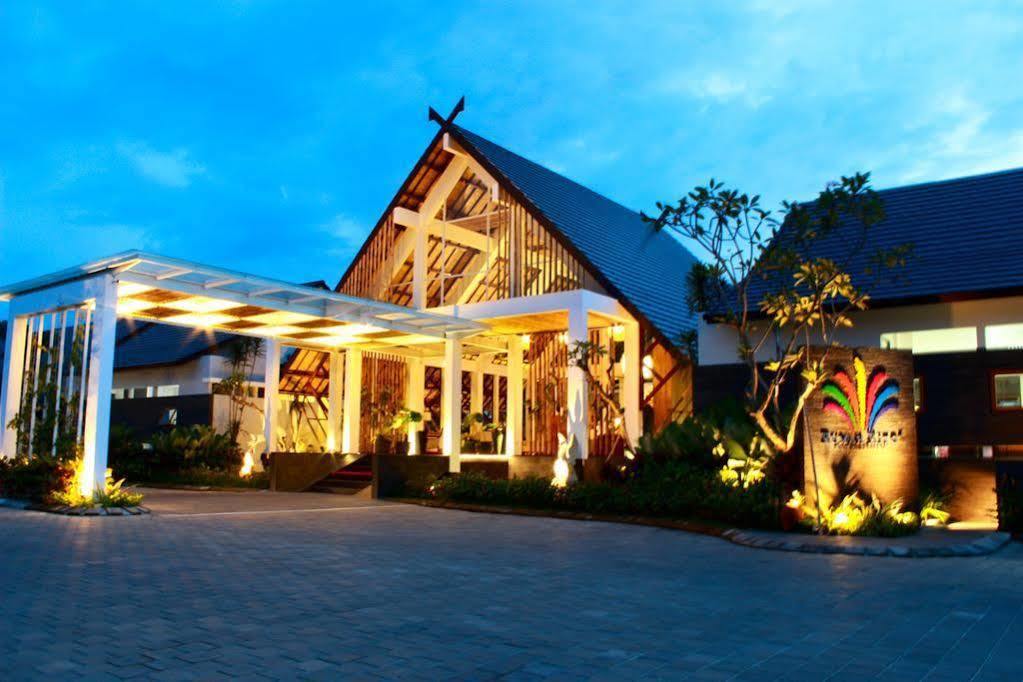 Rumah Kito Resort Hotel Jambi By Waringin Hospitality Exteriör bild